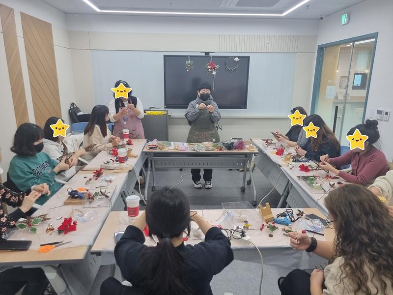 2023년 겨울 크리스마스 리스 만들기  사진